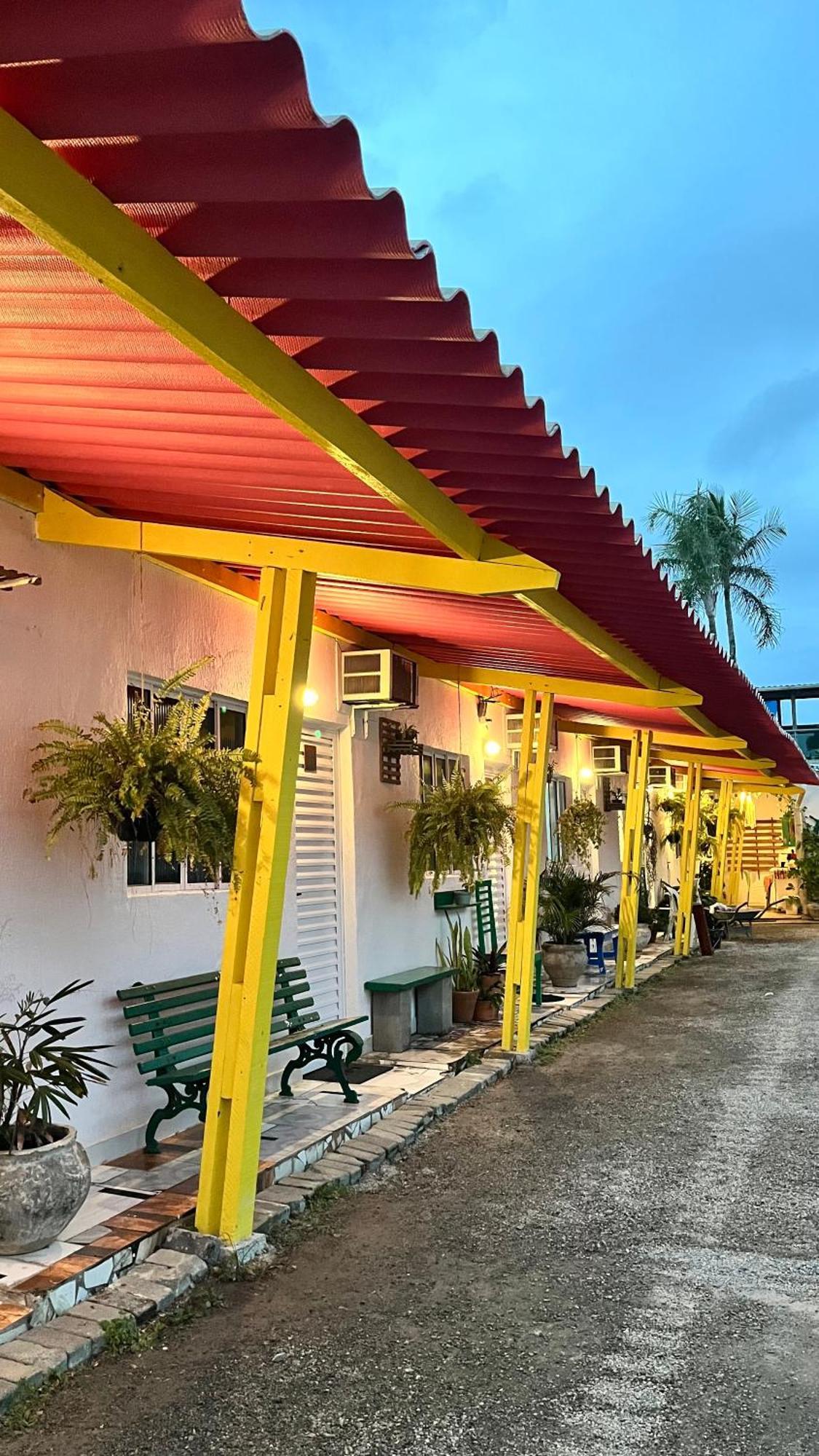 Pousada Suites Sete Mares غوارويا المظهر الخارجي الصورة